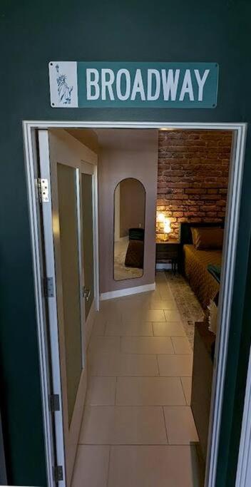 Nyc Styled Loft In Dtla, Sleeps 4 With Free Parking! Apartman Los Angeles Kültér fotó
